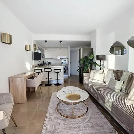 Two En-suite Bedroom On La Croisette - Sea View * Cannes