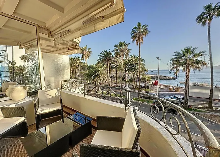 Two En-suite Bedroom On La Croisette - Sea View شقة *