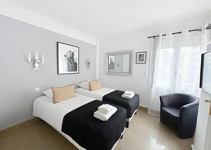 Two En-suite Bedroom On La Croisette - Sea View شقة كان